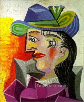 パブロ・ピカソ Painting - 青い帽子の女 1939年 パブロ・ピカソ